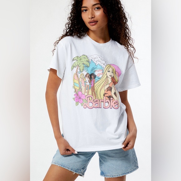 GUC Junk Food Barbie Beach T-Shirt - Picture 1 of 5